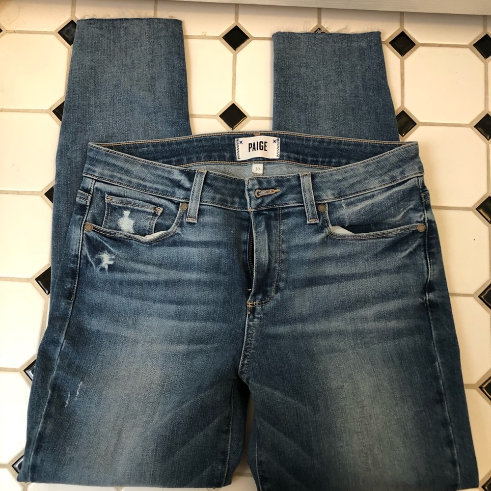 Paige Verdugo Ankle in “Chelly Destructed” sz 30